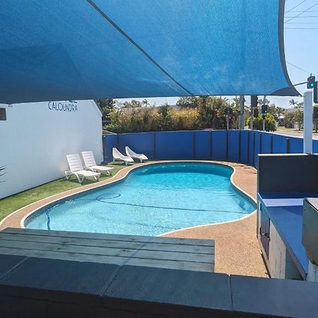 Moffat Beach Motel Калундра Екстериор снимка